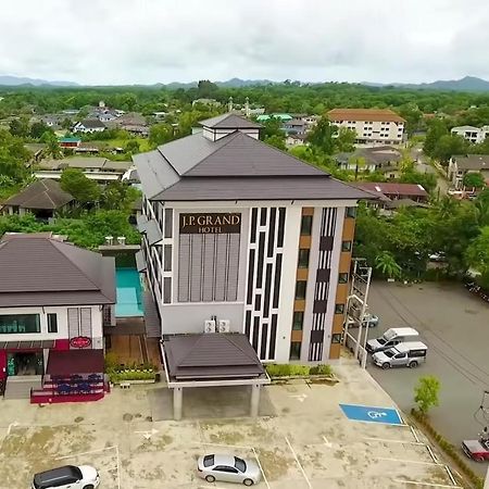 J.P.Grand Hotel 达叻府 外观 照片
