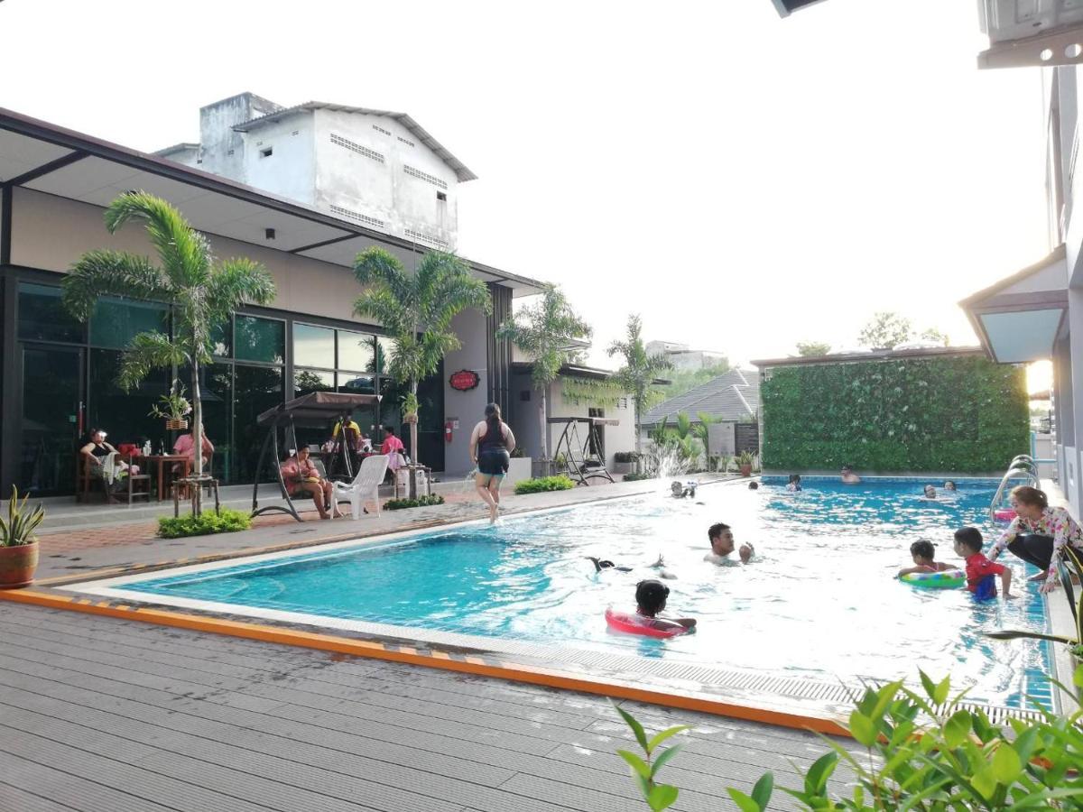 J.P.Grand Hotel 达叻府 外观 照片