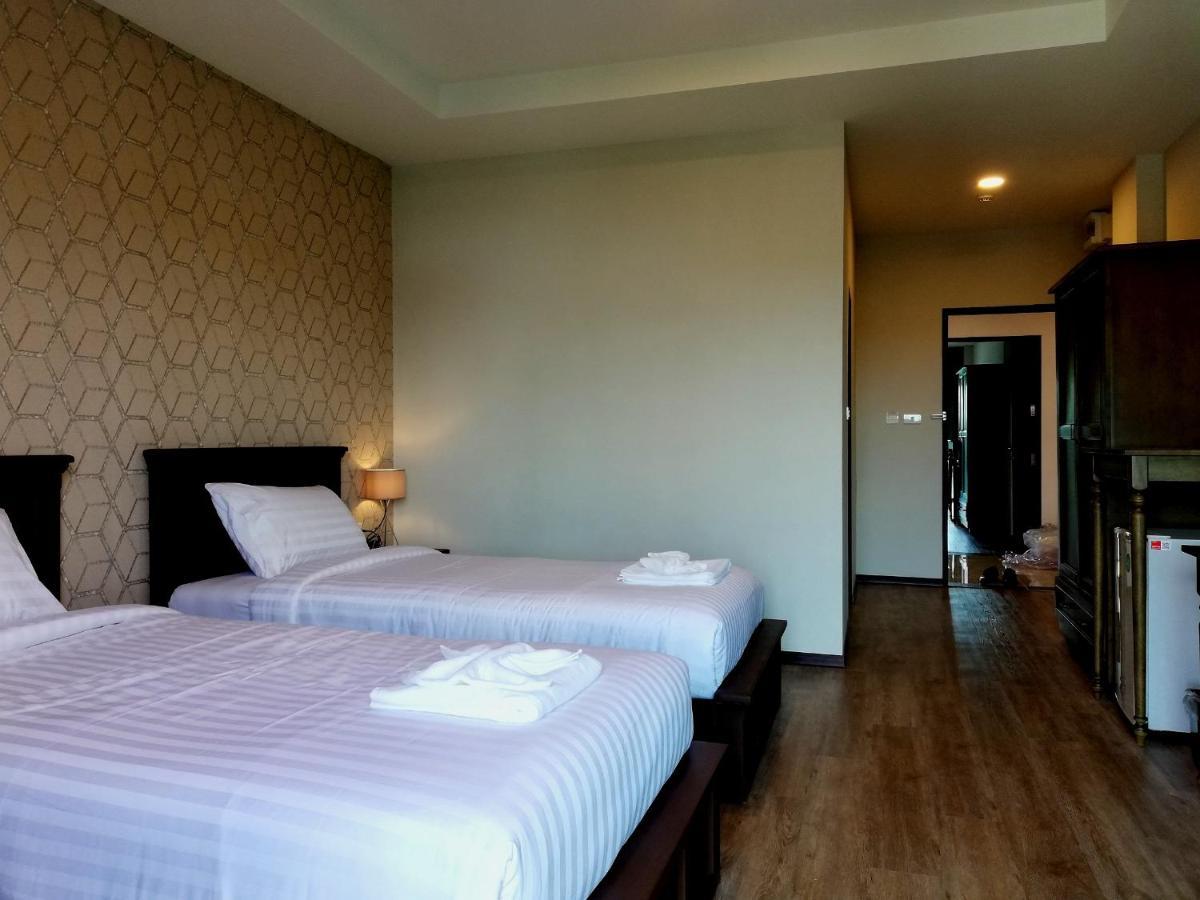 J.P.Grand Hotel 达叻府 外观 照片