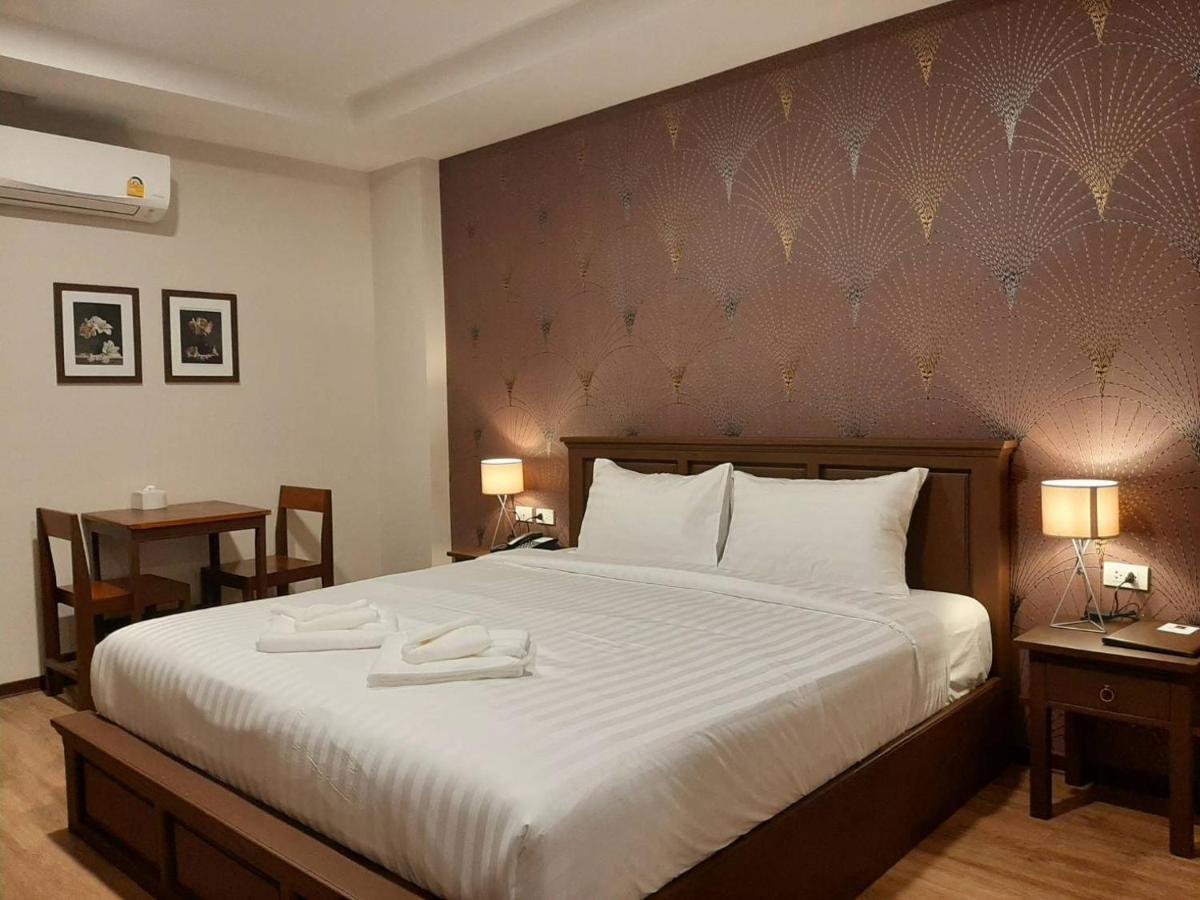 J.P.Grand Hotel 达叻府 外观 照片