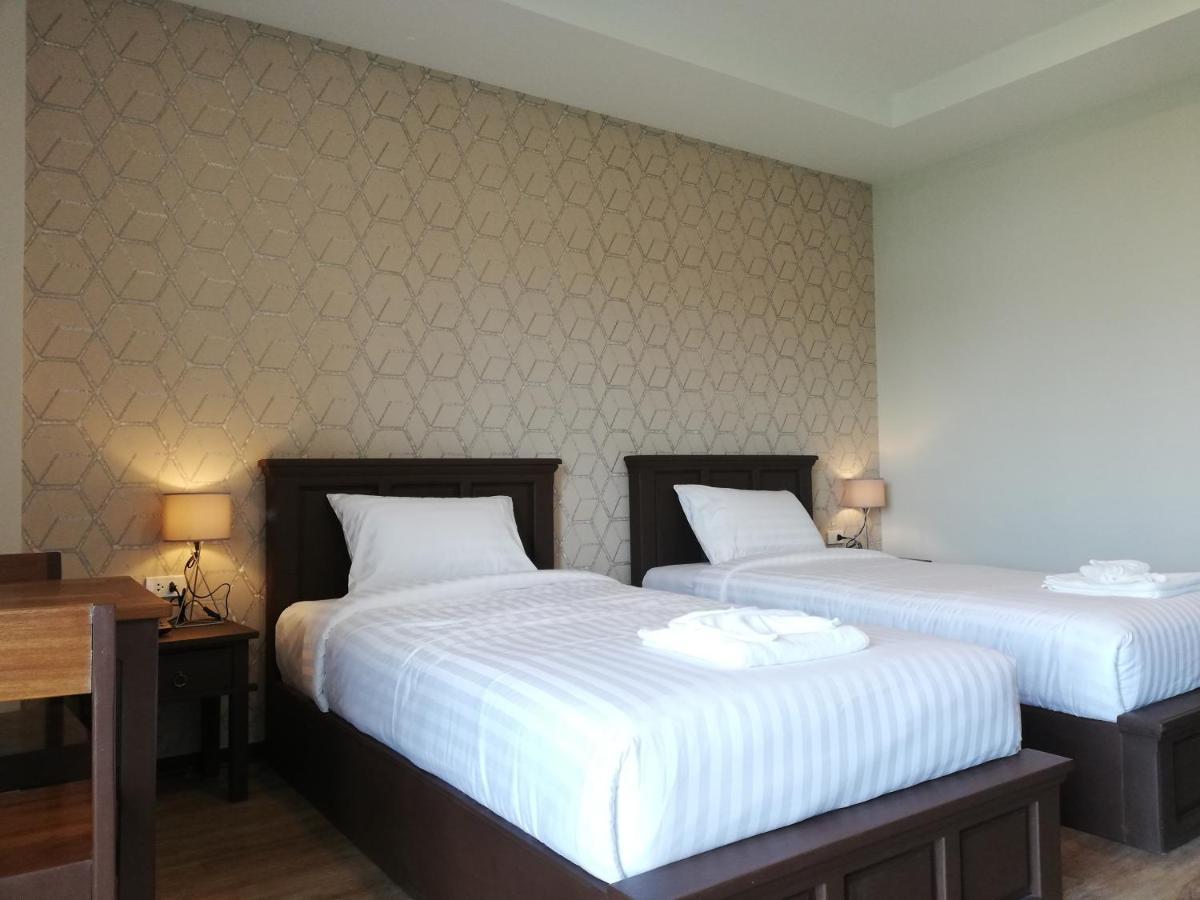 J.P.Grand Hotel 达叻府 外观 照片