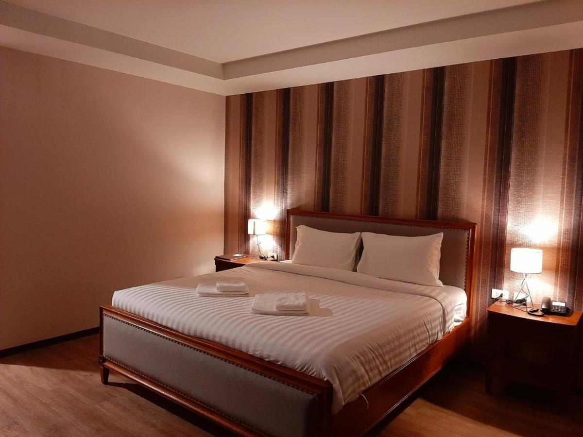 J.P.Grand Hotel 达叻府 外观 照片