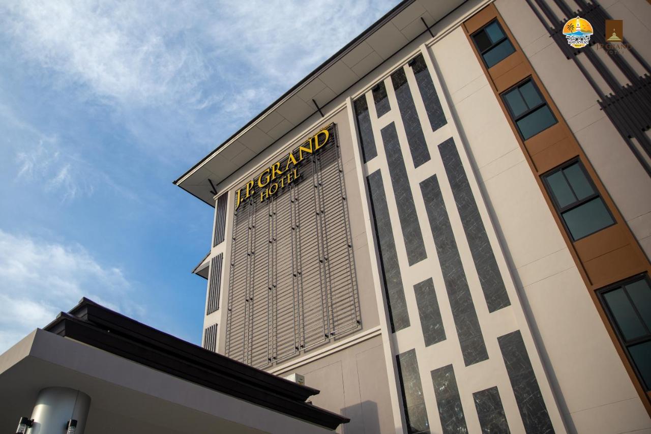 J.P.Grand Hotel 达叻府 外观 照片