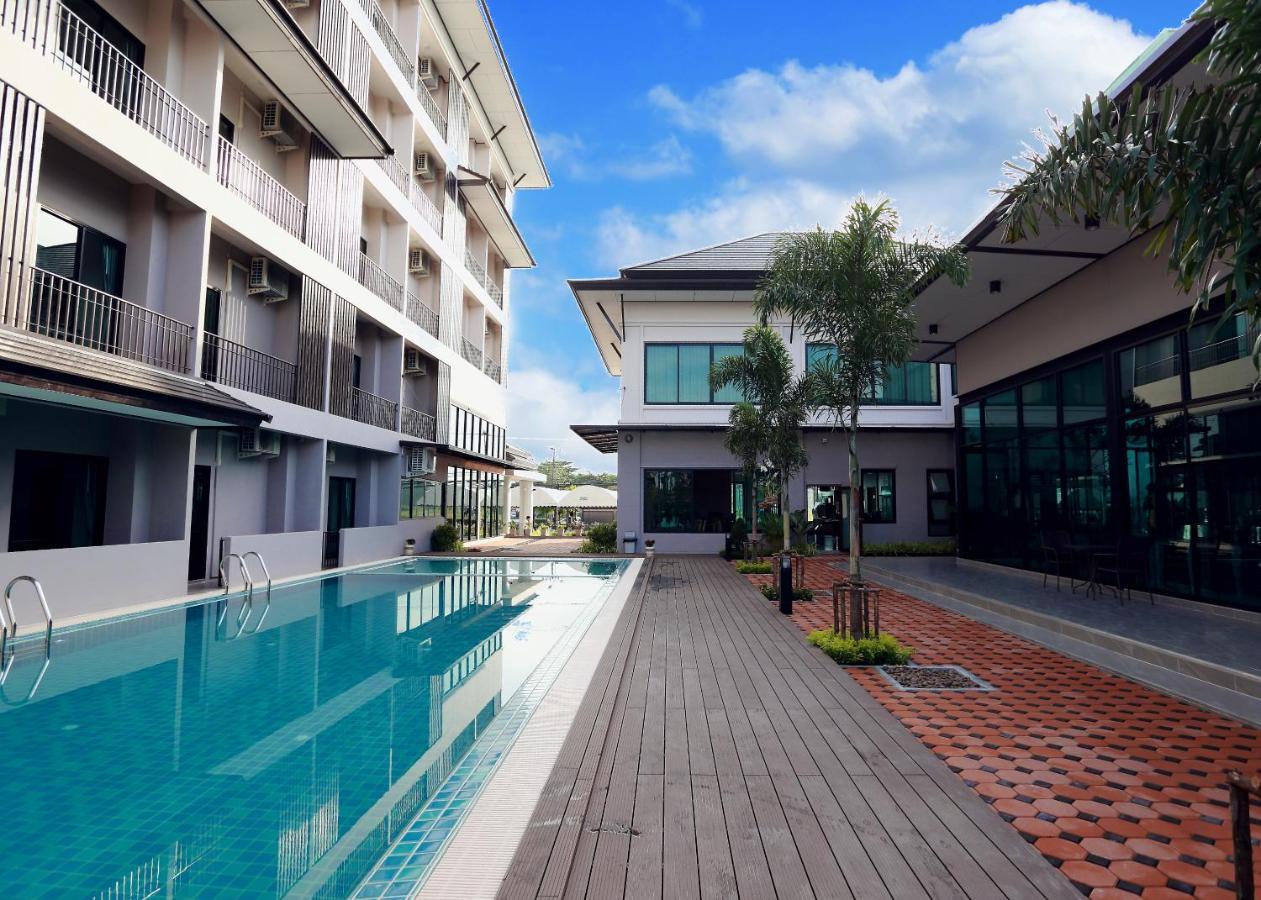 J.P.Grand Hotel 达叻府 外观 照片